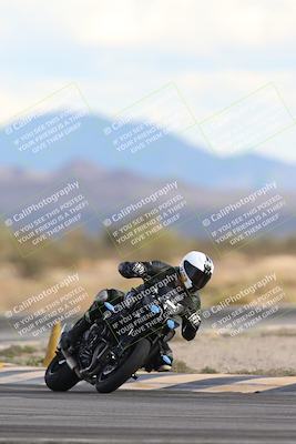 media/Nov-16-2025-Race Pace (Sun) [[8c5fa54630]]/Non Verified Riders (1st 20 Minutes)/5-Turn 15 (110pm)/